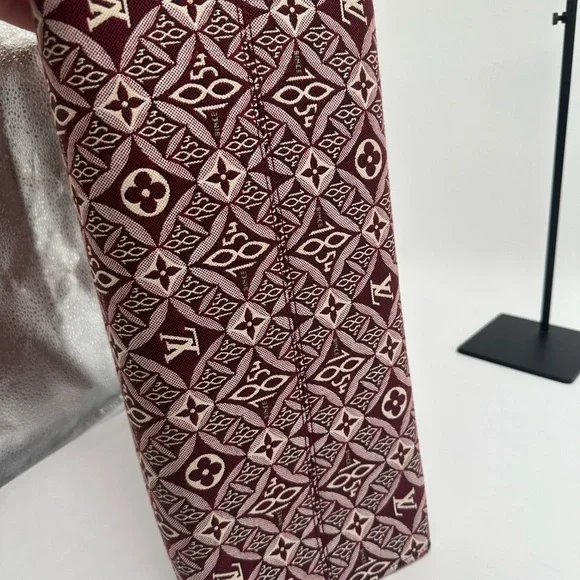 Louis Vuitton On the Go GM Since 1854 EUC - Picture 12 of 15